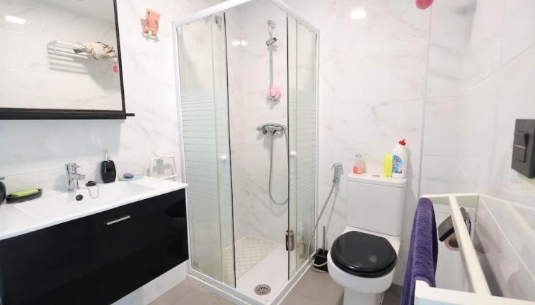 Jälleenmyynti - Bungalow - Orihuela Costa - La Zenia