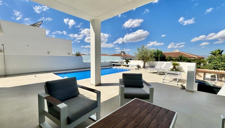 Uudistuotanto - Erillistalo - Rojales - Atalaya Park