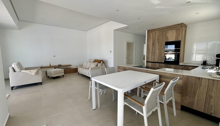 Uudistuotanto - Erillistalo - Rojales - Atalaya Park