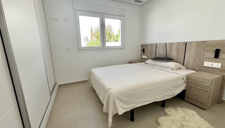 Uudistuotanto - Erillistalo - Rojales - Atalaya Park