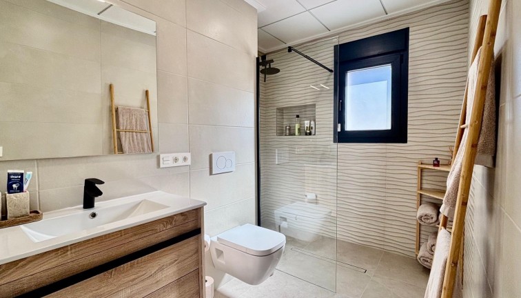 Uudistuotanto - Erillistalo - Rojales - Atalaya Park