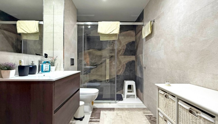 Jälleenmyynti - Erillistalo - Orihuela Costa - Villamartín