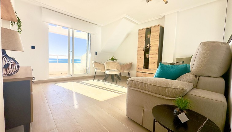 Jälleenmyynti - Asunto - Torrevieja - Cabo cervera