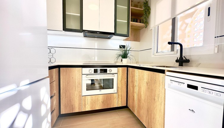 Jälleenmyynti - Asunto - Torrevieja - Cabo cervera