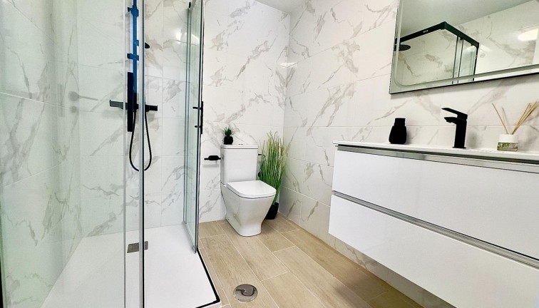 Jälleenmyynti - Asunto - Torrevieja - Cabo cervera