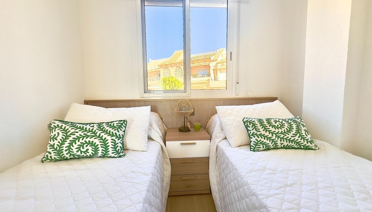 Jälleenmyynti - Asunto - Torrevieja - Cabo cervera