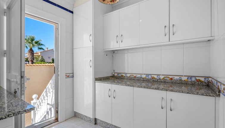 Jälleenmyynti - Erillistalo - Rojales