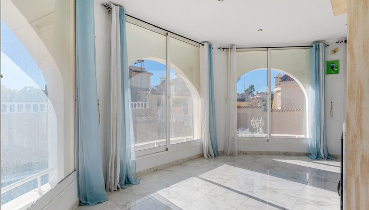 Jälleenmyynti - Erillistalo - Rojales