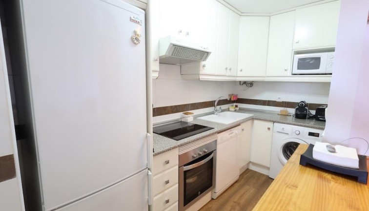 Jälleenmyynti - Asunto - Ylimmän kerroksen asunto - Pilar de la Horadada - Pueblo Latino