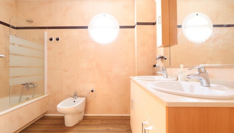 Jälleenmyynti - Asunto - Ylimmän kerroksen asunto - Pilar de la Horadada - Pueblo Latino