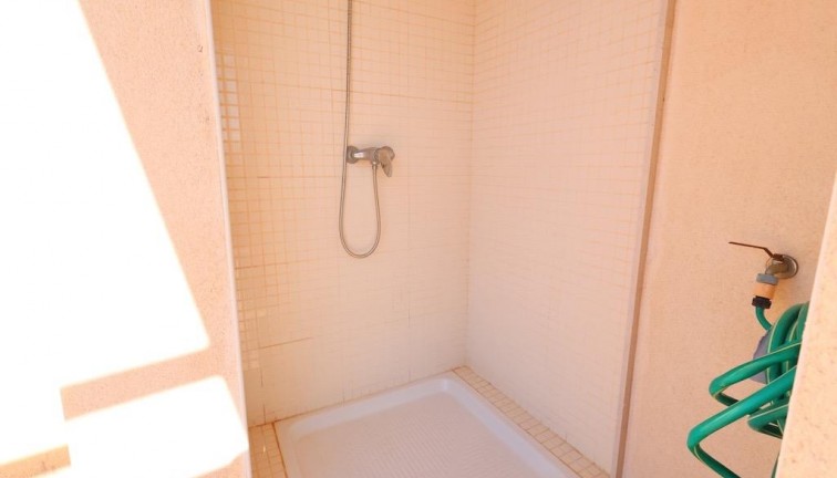 Jälleenmyynti - Asunto - Ylimmän kerroksen asunto - Pilar de la Horadada - Pueblo Latino