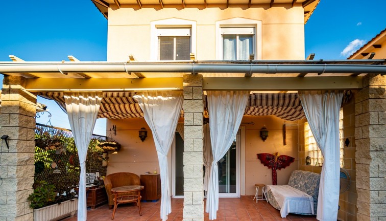 Jälleenmyynti - Erillistalo - Orihuela - Benferri