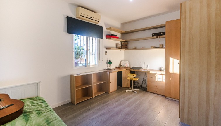 Jälleenmyynti - Erillistalo - Orihuela - Benferri