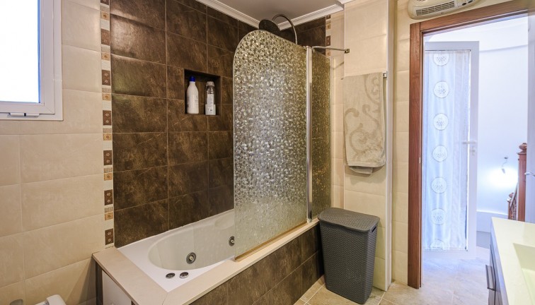 Jälleenmyynti - Erillistalo - Orihuela - Benferri