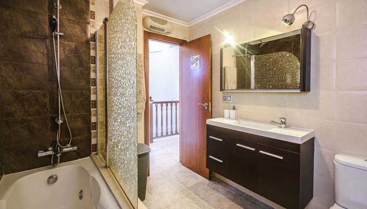 Jälleenmyynti - Erillistalo - Orihuela - Benferri