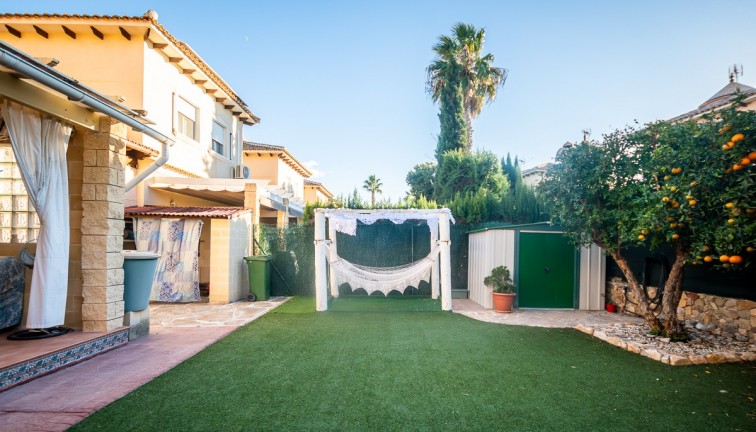 Jälleenmyynti - Erillistalo - Orihuela - Benferri