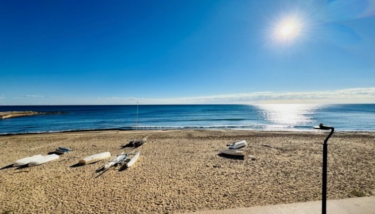 Reventa - Apartamento / piso - La Mata - LA MATA