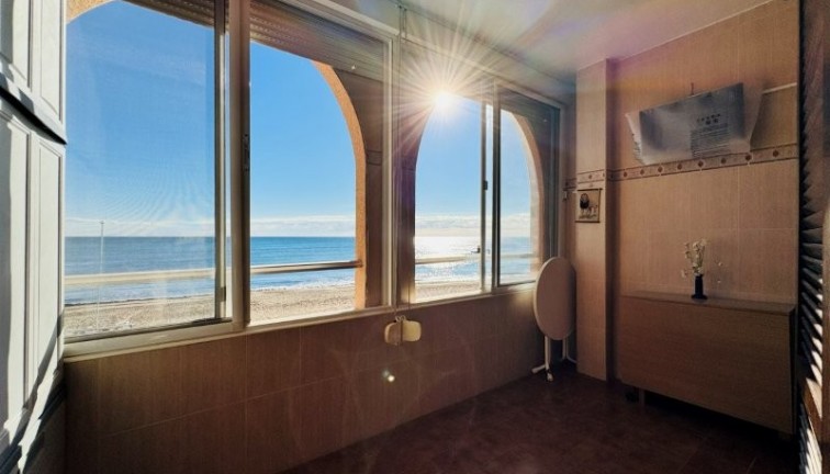 Reventa - Apartamento / piso - La Mata - LA MATA