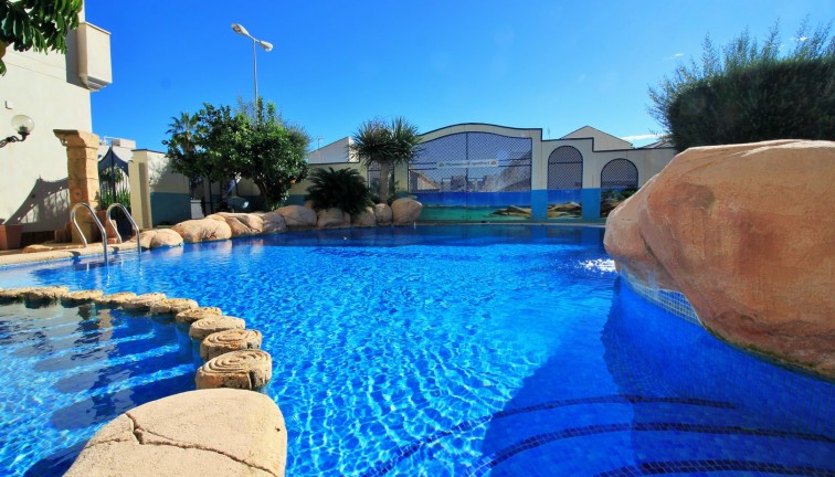 Jälleenmyynti - Asunto - Cabo Roig