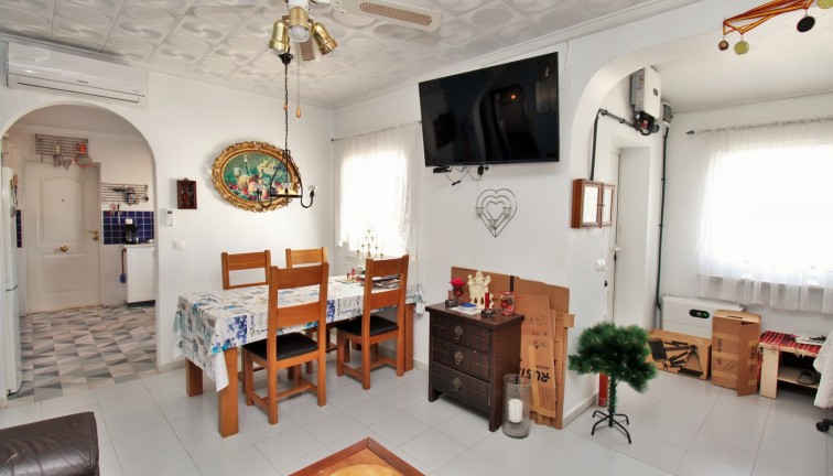 Jälleenmyynti - Erillistalo - Torrevieja - El chaparral