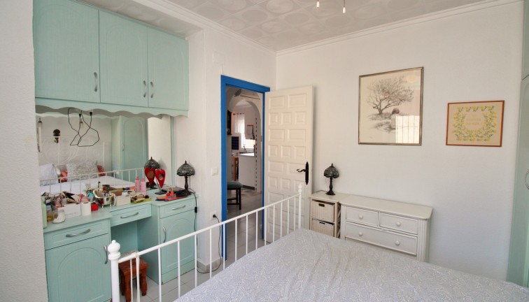 Jälleenmyynti - Erillistalo - Torrevieja - El chaparral