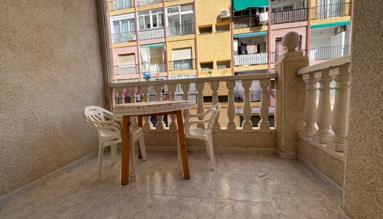 Reventa - Apartamento / piso - Torrevieja