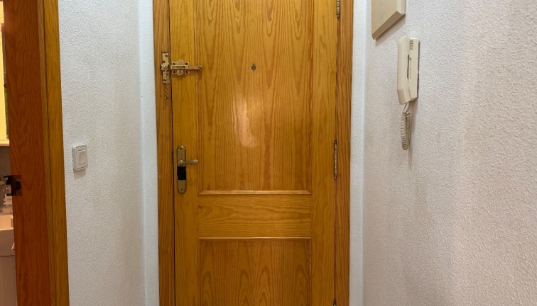 Reventa - Apartamento / piso - Torrevieja