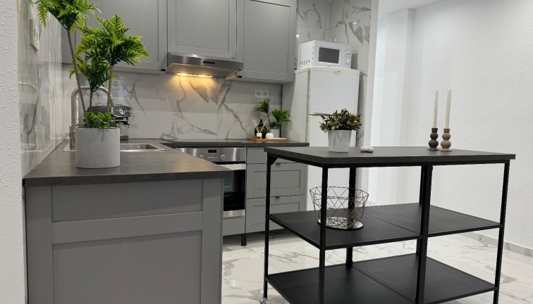 Återförsäljning - Lägenhet - Torrevieja