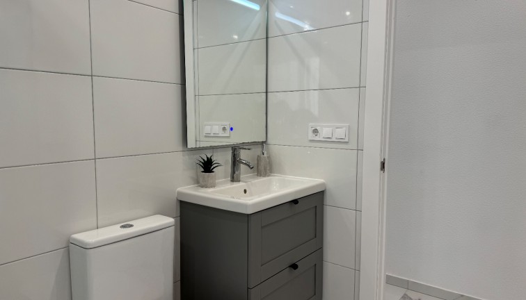 Återförsäljning - Lägenhet - Torrevieja