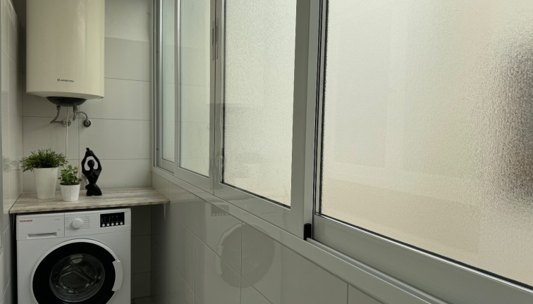 Återförsäljning - Lägenhet - Torrevieja