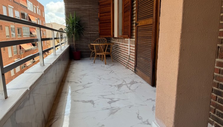 Återförsäljning - Lägenhet - Torrevieja