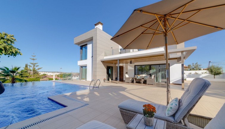 Jälleenmyynti - Erillistalo - Los balcones - Los Balcones