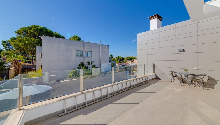 Jälleenmyynti - Erillistalo - Los balcones - Los Balcones