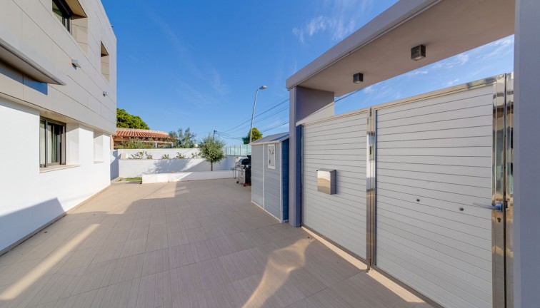 Jälleenmyynti - Erillistalo - Los balcones - Los Balcones