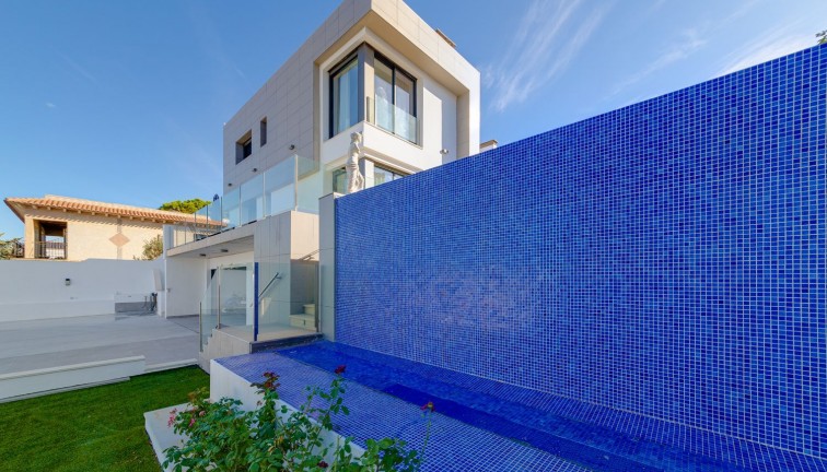 Jälleenmyynti - Erillistalo - Los balcones - Los Balcones