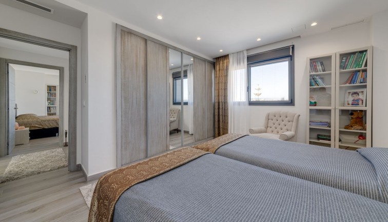 Jälleenmyynti - Erillistalo - Los balcones - Los Balcones