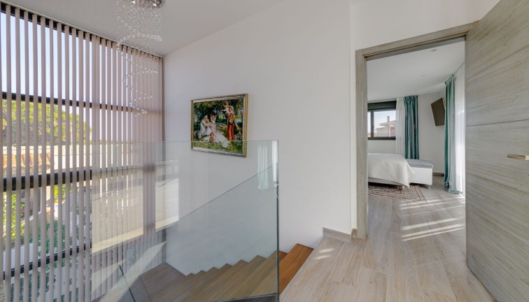 Jälleenmyynti - Erillistalo - Los balcones - Los Balcones