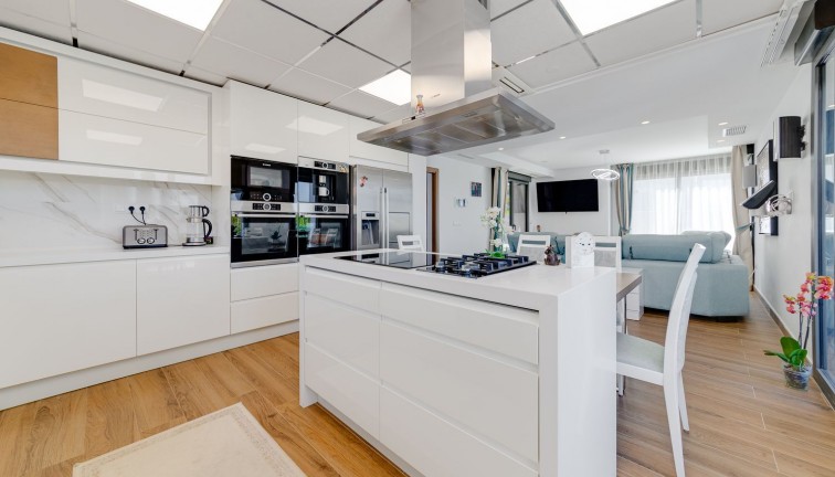 Jälleenmyynti - Erillistalo - Los balcones - Los Balcones