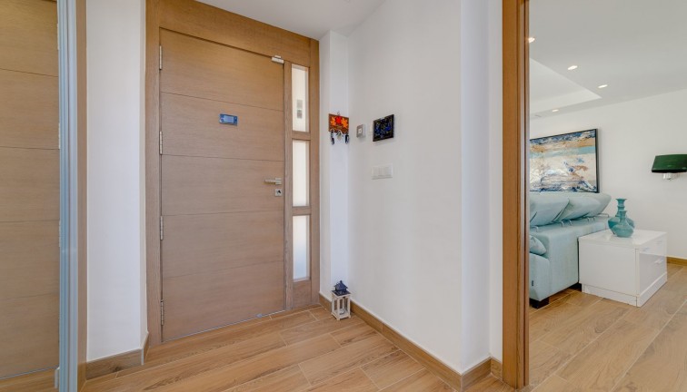 Jälleenmyynti - Erillistalo - Los balcones - Los Balcones