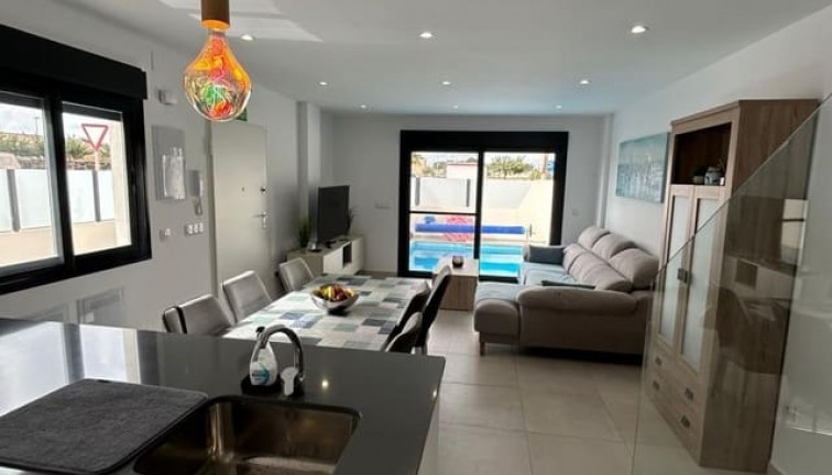 Jälleenmyynti - Paritalo/Rivitalo - Santiago de la Ribera