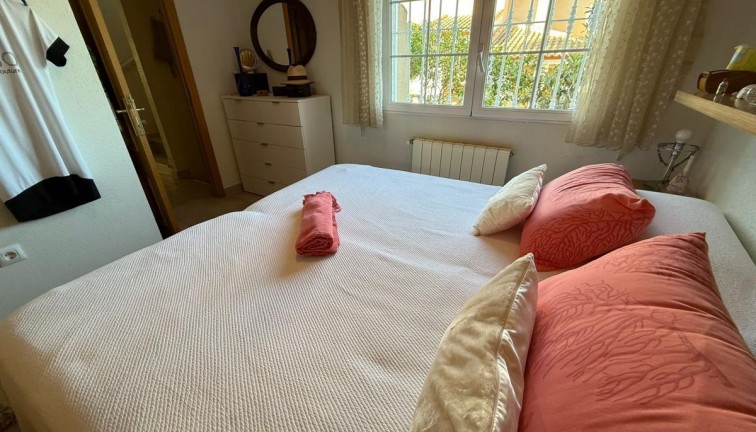 Resale - Chalet - San Miguel de Salinas