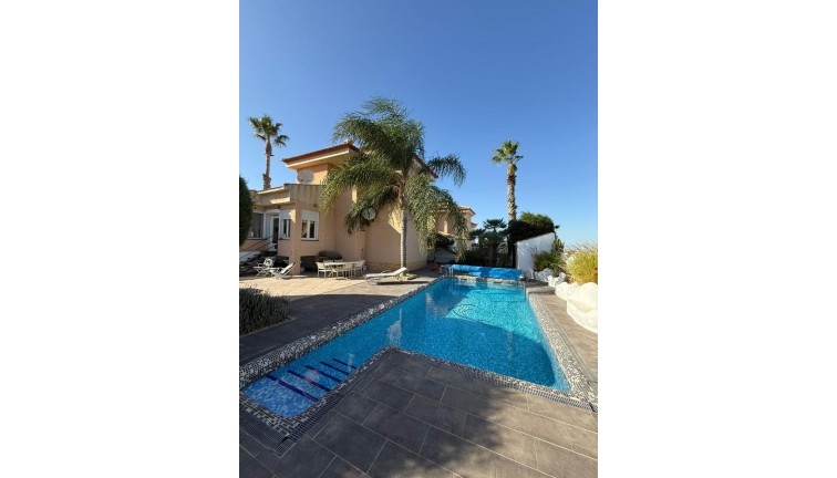 Resale - Chalet - San Miguel de Salinas