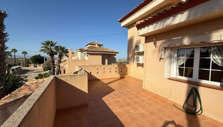 Resale - Chalet - San Miguel de Salinas