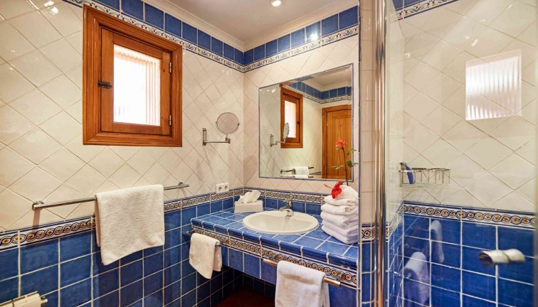 Jälleenmyynti - Erillistalo - Port d'Andratx - Andratx