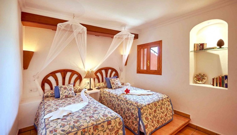 Jälleenmyynti - Erillistalo - Port d'Andratx - Andratx