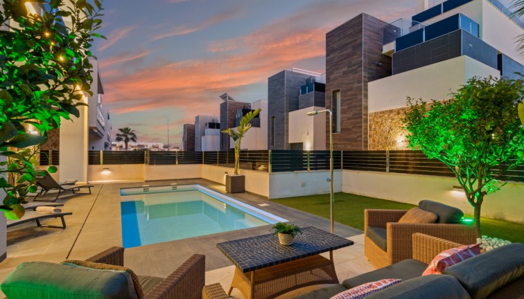 Jälleenmyynti - Erillistalo - Orihuela Costa - Lomas de Cabo Roig