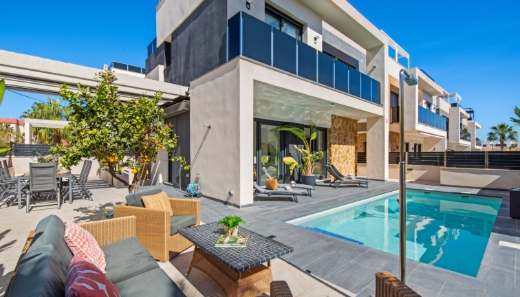 Jälleenmyynti - Erillistalo - Orihuela Costa - Lomas de Cabo Roig