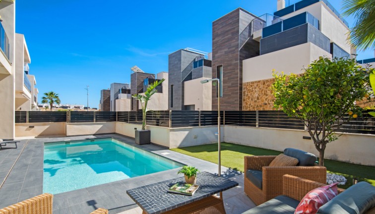 Jälleenmyynti - Erillistalo - Orihuela Costa - Lomas de Cabo Roig