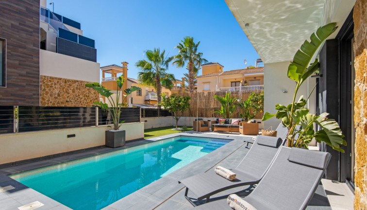 Jälleenmyynti - Erillistalo - Orihuela Costa - Lomas de Cabo Roig