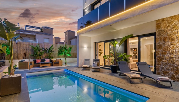 Jälleenmyynti - Erillistalo - Orihuela Costa - Lomas de Cabo Roig